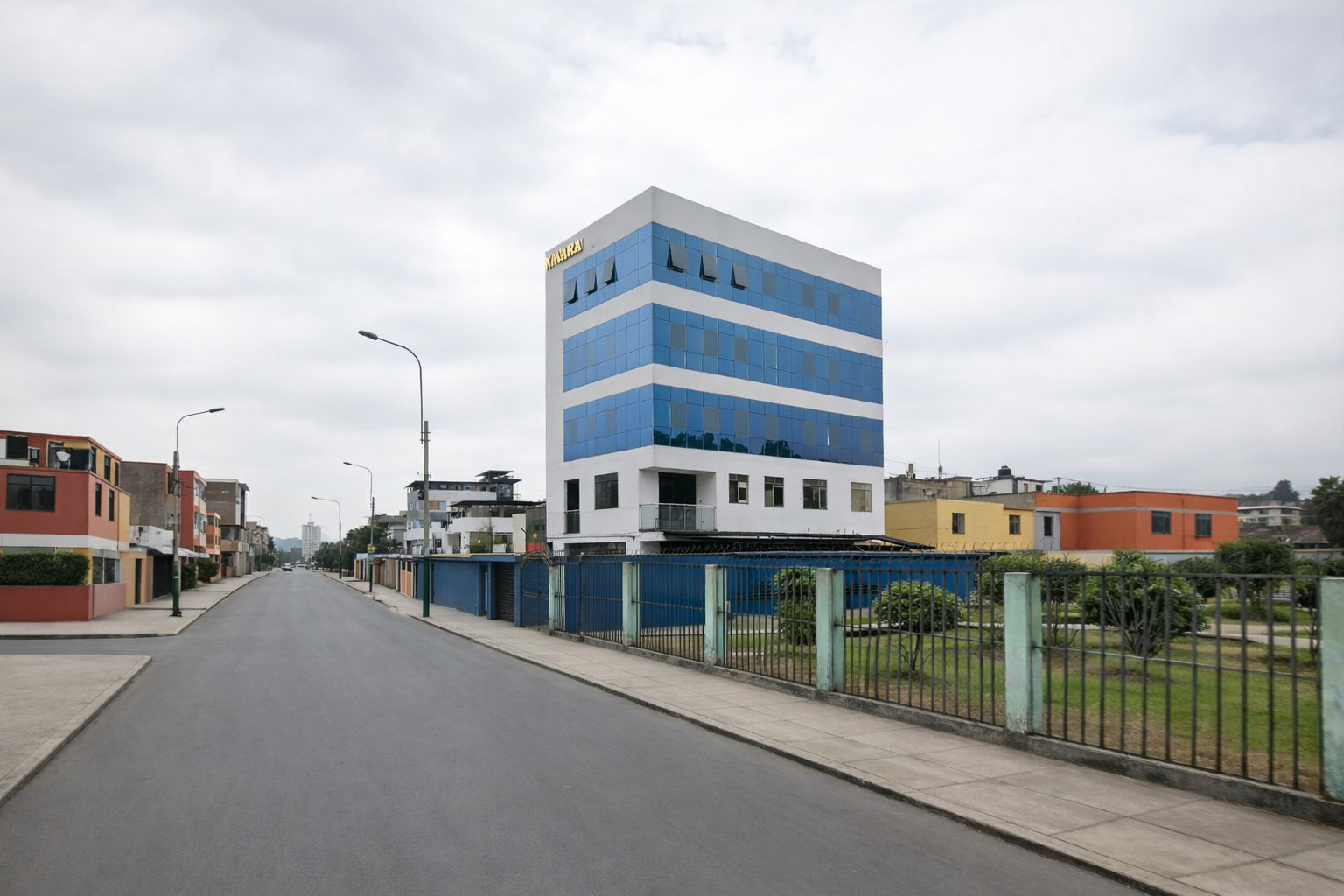 Edificio Navara vista lateral